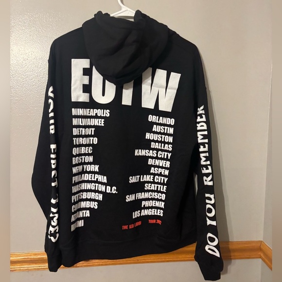 NEW The Kid Laroi End Of The World Tour 2022 Hoodie Adult Medium Black TKL EOTW - Picture 2 of 6